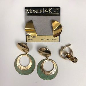 Lot of gold tone earrings